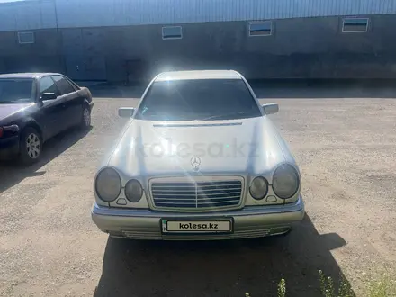 Mercedes-Benz E 280 1997 года за 1 800 000 тг. в Алматы – фото 3