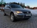 Volkswagen Touareg 2005 годаfor4 800 000 тг. в Усть-Каменогорск – фото 4