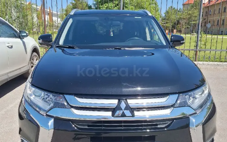 Mitsubishi Outlander 2018 года за 10 000 000 тг. в Караганда