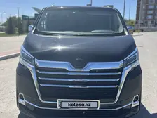 Toyota HiAce, 2021