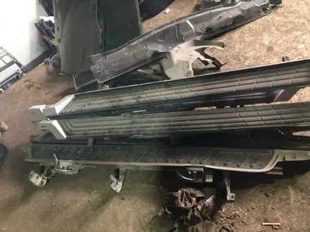 Пороги Подножки боковые MMC pajero 3-4 Toyota Tundra Toyota Sequoia за 11 300 тг. в Алматы