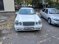 Mercedes-Benz E 320 1998 года за 3 000 000 тг. в Астана – фото 2