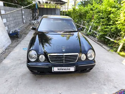Mercedes-Benz E 280 2000 года за 3 700 000 тг. в Шымкент – фото 2