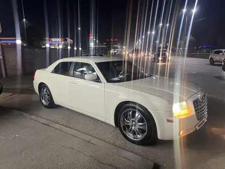 Chrysler 300C 2006 года за 4 000 000 тг. в Алматы