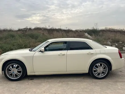 Chrysler 300C 2006 года за 4 000 000 тг. в Алматы – фото 7