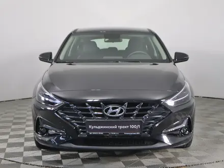 Hyundai i30 2022 года за 9 580 000 тг. в Алматы – фото 2