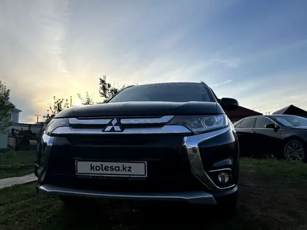 Mitsubishi Outlander 2015 года за 8 700 000 тг. в Уральск – фото 2