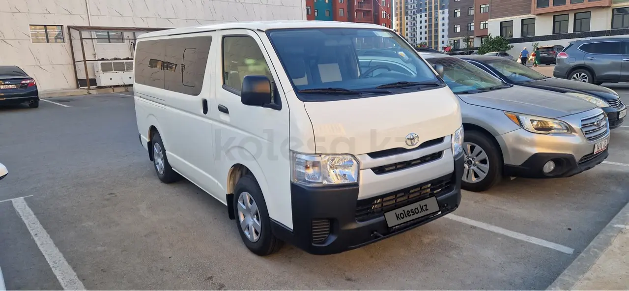 Toyota HiAce, 2024