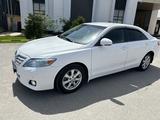 Toyota Camry 2010 года за 6 850 000 тг. в Туркестан – фото 2