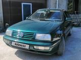 Volkswagen Vento 1998 года за 2 450 000 тг. в Шымкент