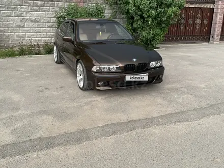 BMW 530 2000 года за 6 000 000 тг. в Алматы – фото 2