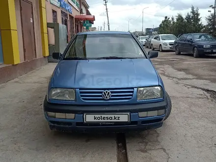 Volkswagen Vento 1993 года за 1 350 000 тг. в Сарыагаш