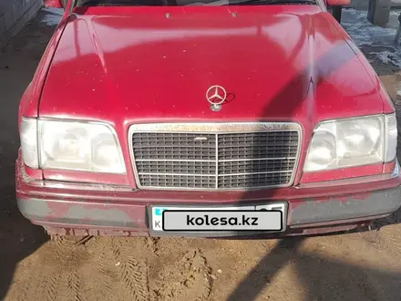 Mercedes-Benz E 250 1994 года за 2 150 000 тг. в Алматы – фото 2