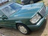 Mercedes-Benz E 200 1993 годаfor1 550 000 тг. в Павлодар – фото 2