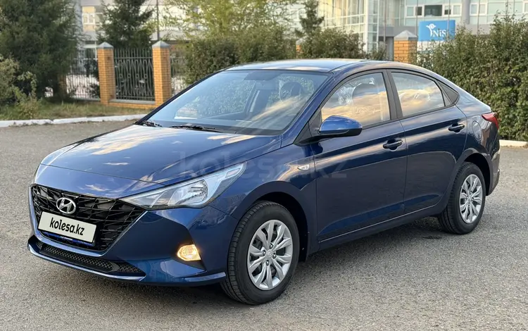 Hyundai Solaris 2024 годаүшін8 270 000 тг. в Уральск