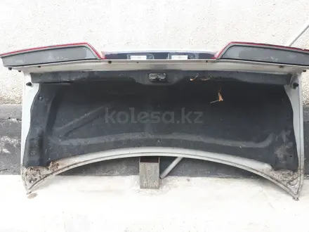 Крышка багажника за 30 000 тг. в Алматы – фото 3