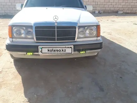 Mercedes-Benz E 260 1992 года за 1 300 000 тг. в Актау – фото 4