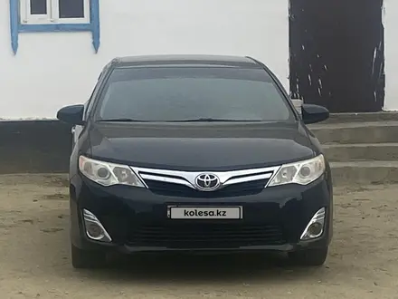 Toyota Camry 2012 года за 4 300 000 тг. в Актобе – фото 2