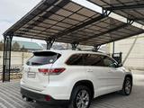 Toyota Highlander 2015 годаүшін9 700 000 тг. в Актау – фото 4