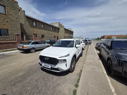 Hyundai Santa Fe 2022 года за 12 500 000 тг. в Астана – фото 2