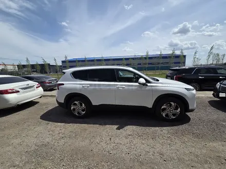 Hyundai Santa Fe 2022 года за 12 500 000 тг. в Астана – фото 5