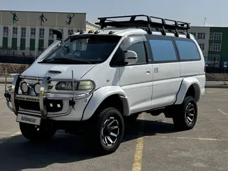 Mitsubishi Delica