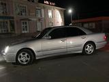 Mercedes-Benz E 320 2000 года за 5 500 000 тг. в Байконыр