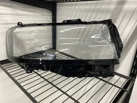 Стекло фары передний Toyota Camry (2019-2023) ORIGINAL за 10 000 тг. в Алматы – фото 4