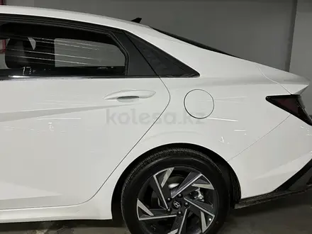 Hyundai Elantra 2024 года за 9 100 000 тг. в Алматы – фото 6