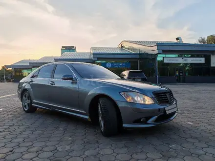 Mercedes-Benz S 500 2006 года за 8 200 000 тг. в Алматы – фото 2