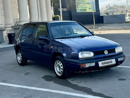 Volkswagen Golf 1994 года за 1 500 000 тг. в Алматы – фото 3