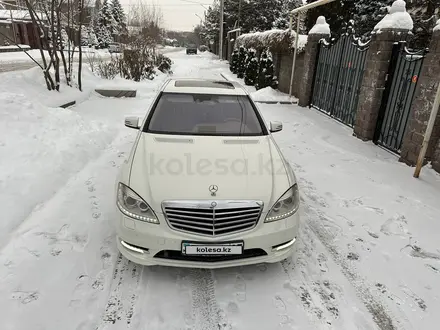Mercedes-Benz S 500 2008 года за 9 300 000 тг. в Алматы – фото 14