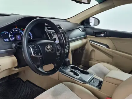 Toyota Camry 2014 года за 6 590 000 тг. в Алматы – фото 12