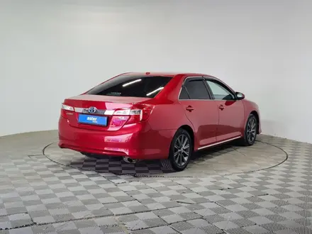 Toyota Camry 2014 года за 6 590 000 тг. в Алматы – фото 5