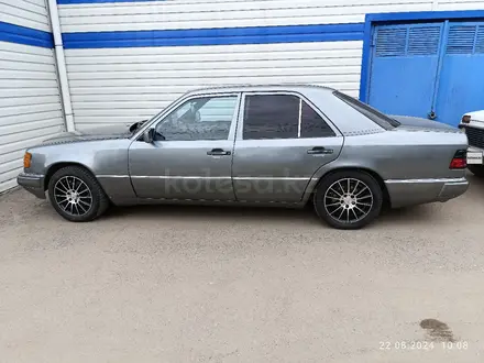 Mercedes-Benz E 230 1989 года за 1 650 000 тг. в Астана – фото 23