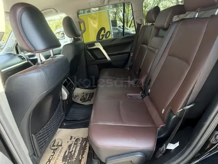 Toyota Land Cruiser Prado 2022 года за 29 000 000 тг. в Алматы – фото 12