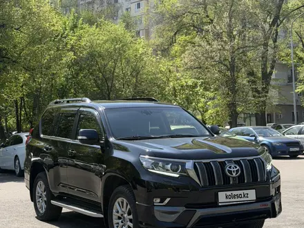 Toyota Land Cruiser Prado 2022 года за 29 000 000 тг. в Алматы