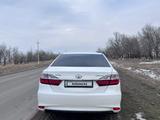 Toyota Camry 2015 года за 9 400 000 тг. в Тараз – фото 4