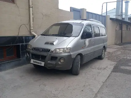 Hyundai Starex 2004 года за 2 700 000 тг. в Шымкент