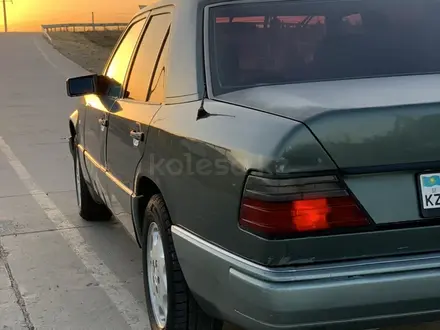 Mercedes-Benz E 200 1993 года за 1 600 000 тг. в Тараз – фото 7