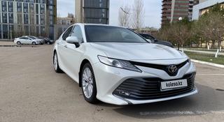 Toyota Camry 2019 года за 15 500 000 тг. в Астана