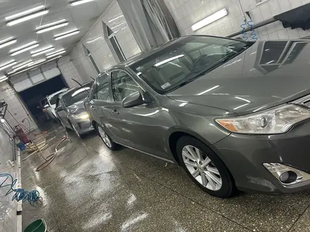 Toyota Camry 2012 года за 6 100 000 тг. в Актобе – фото 3