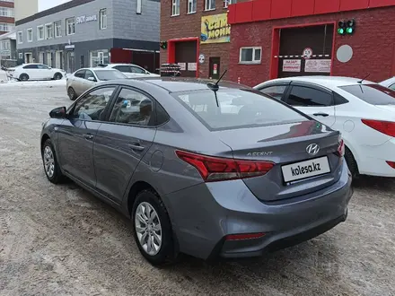 Hyundai Accent 2018 года за 6 800 000 тг. в Астана – фото 2