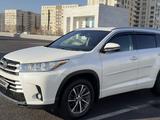 Toyota Highlander 2019 годаүшін18 300 000 тг. в Шымкент