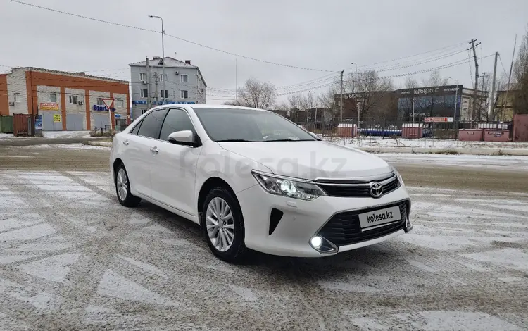 Toyota Camry 2016 годаүшін9 800 000 тг. в Актобе