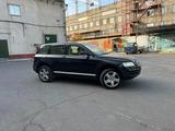 Volkswagen Touareg 2006 года за 4 300 000 тг. в Алматы – фото 3