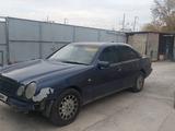 Mercedes-Benz E 230 1996 годаүшін1 400 000 тг. в Тараз – фото 2