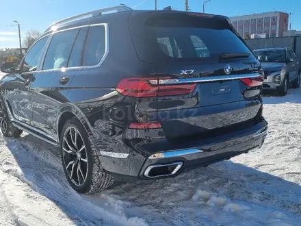 BMW X7 2022 года за 64 000 000 тг. в Атырау – фото 2