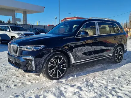 BMW X7 2022 года за 64 000 000 тг. в Атырау