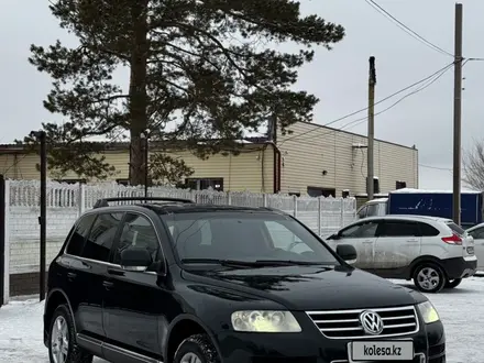 Volkswagen Touareg 2005 года за 3 800 000 тг. в Караганда – фото 3